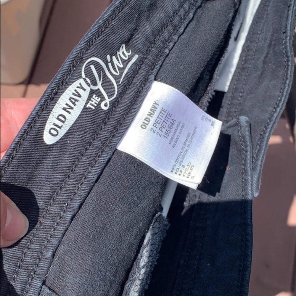 14 Old navy diva Pants - Picture 3 of 3